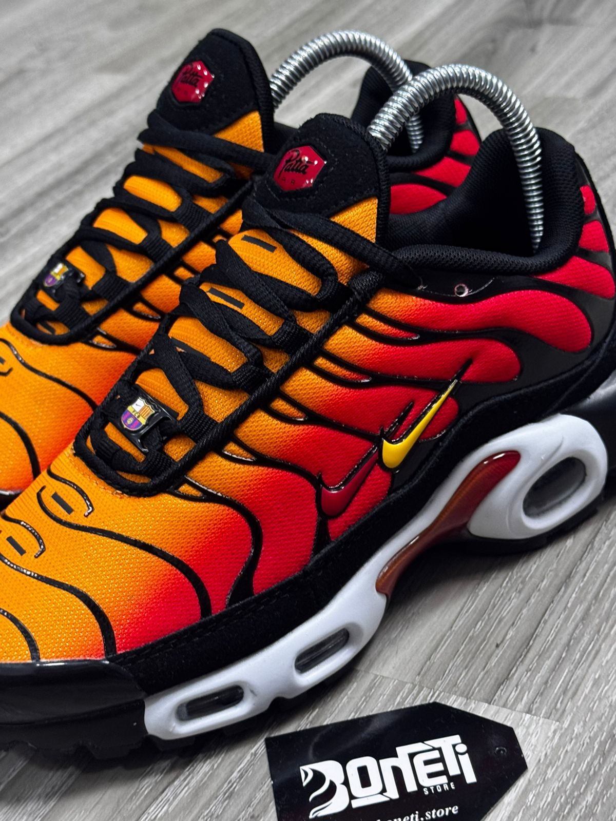 TÊNIS NK AIR MAX PLUS TN - BARÇA X PATTA
