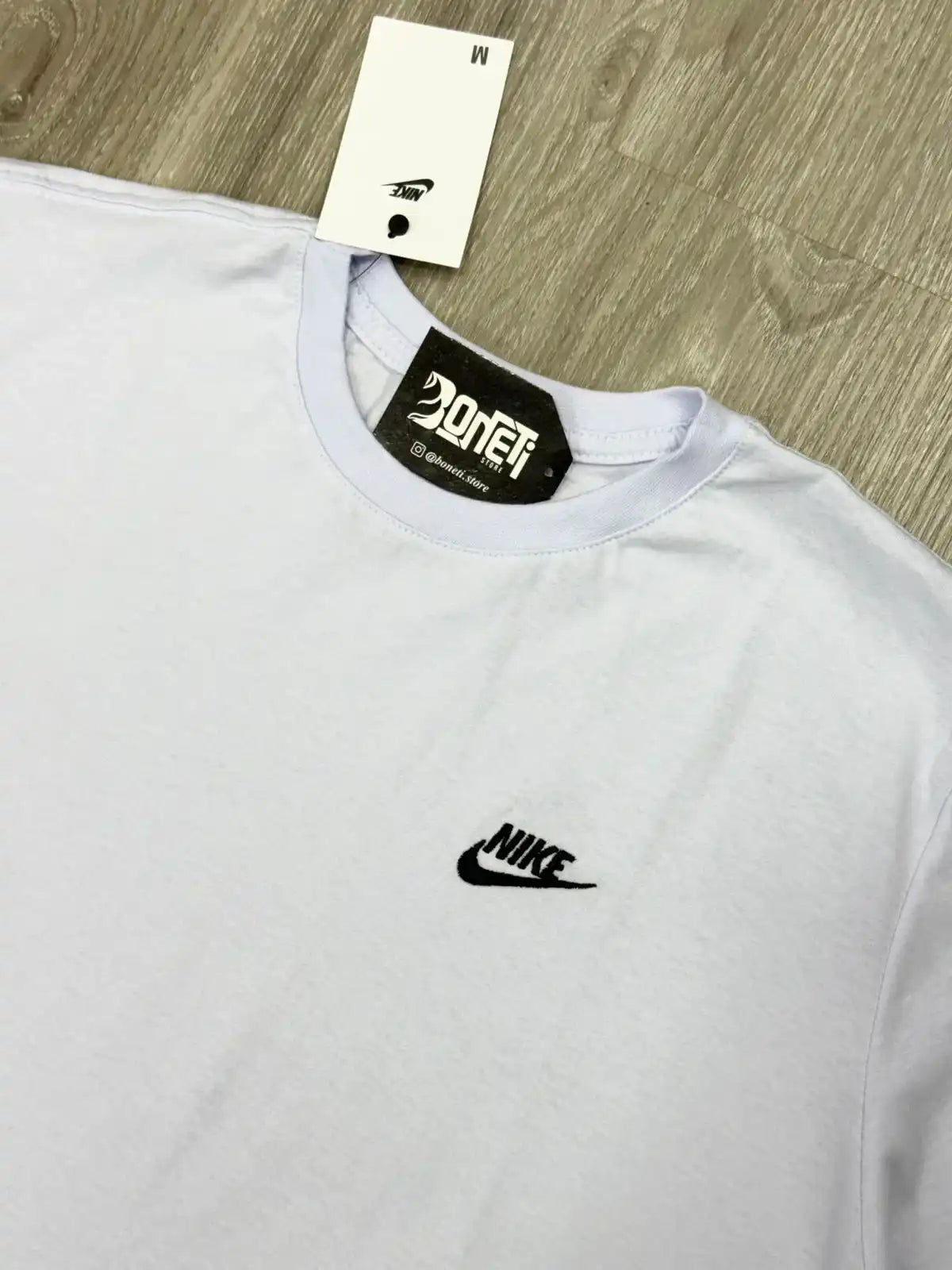 CAMISETA NK SPORTSWEAR CLUB - BRANCA