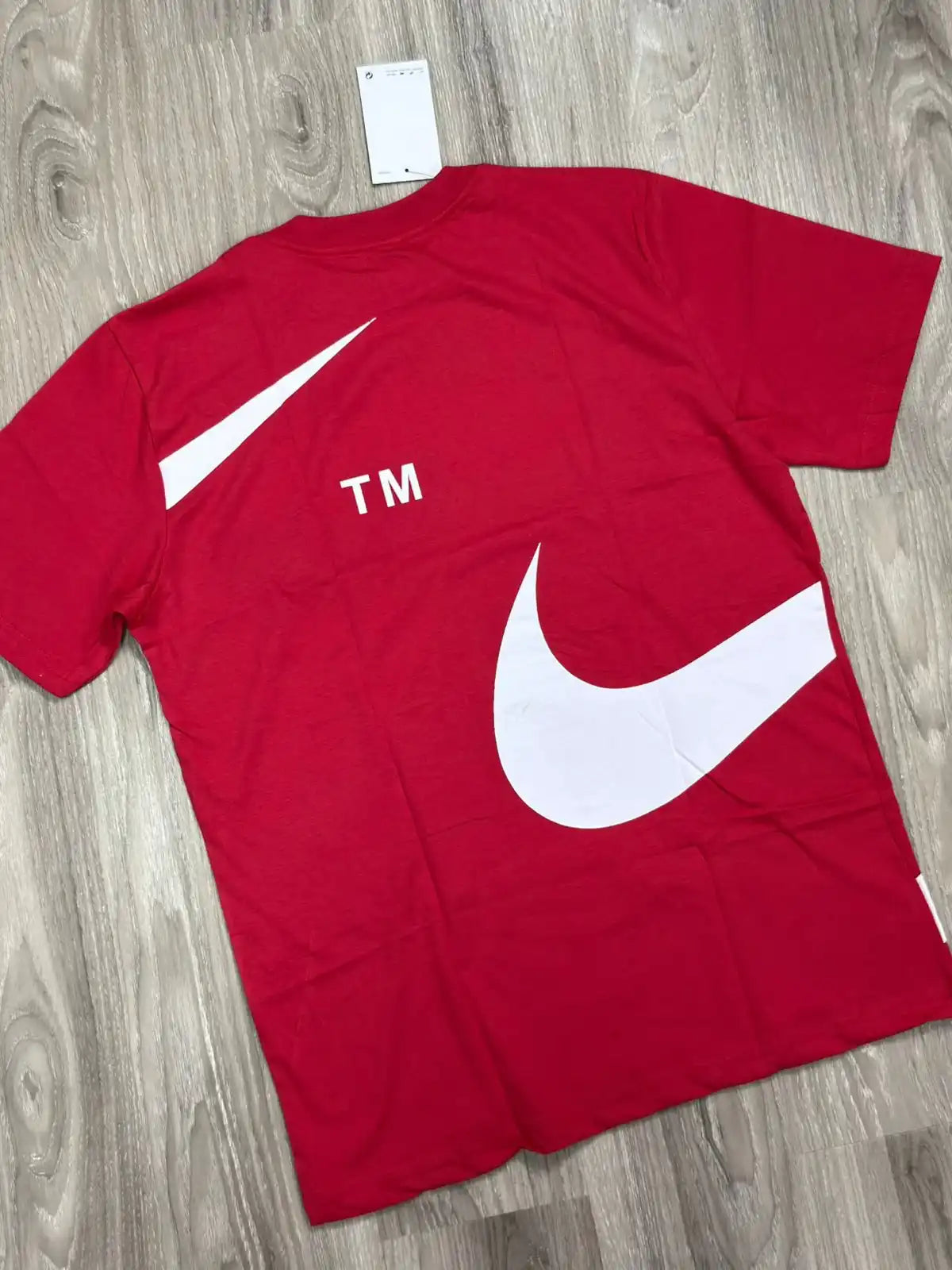 CAMISETA NK BIG SWOOSH TM - VERMELHA
