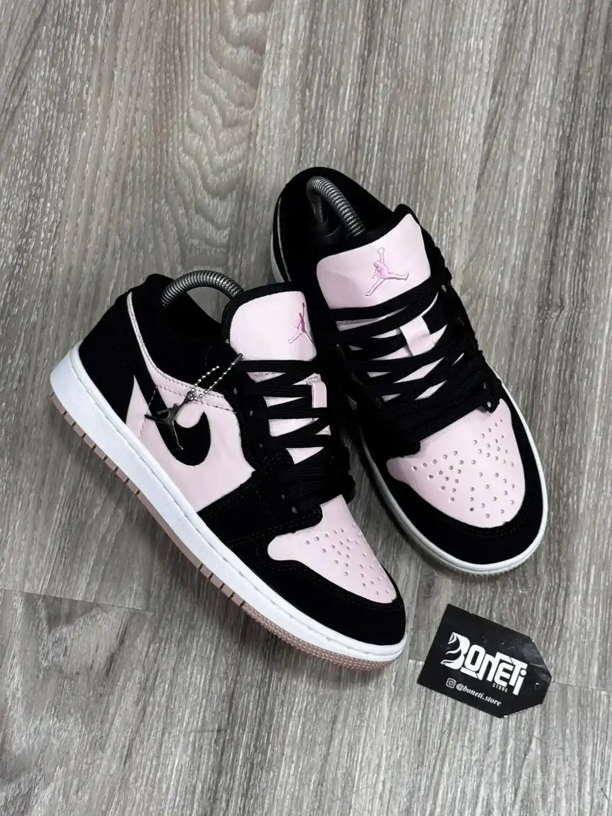 TÊNIS NK JORDAN 1 - ROSA
