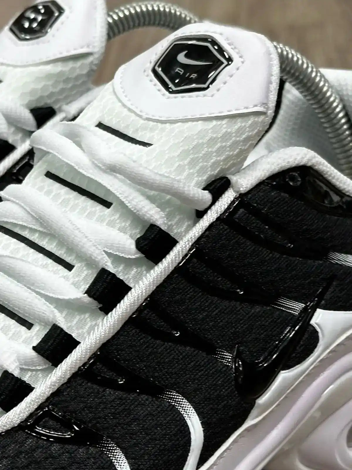 TÊNIS NK AIR MAX PLUS TN - KILLER WHALE