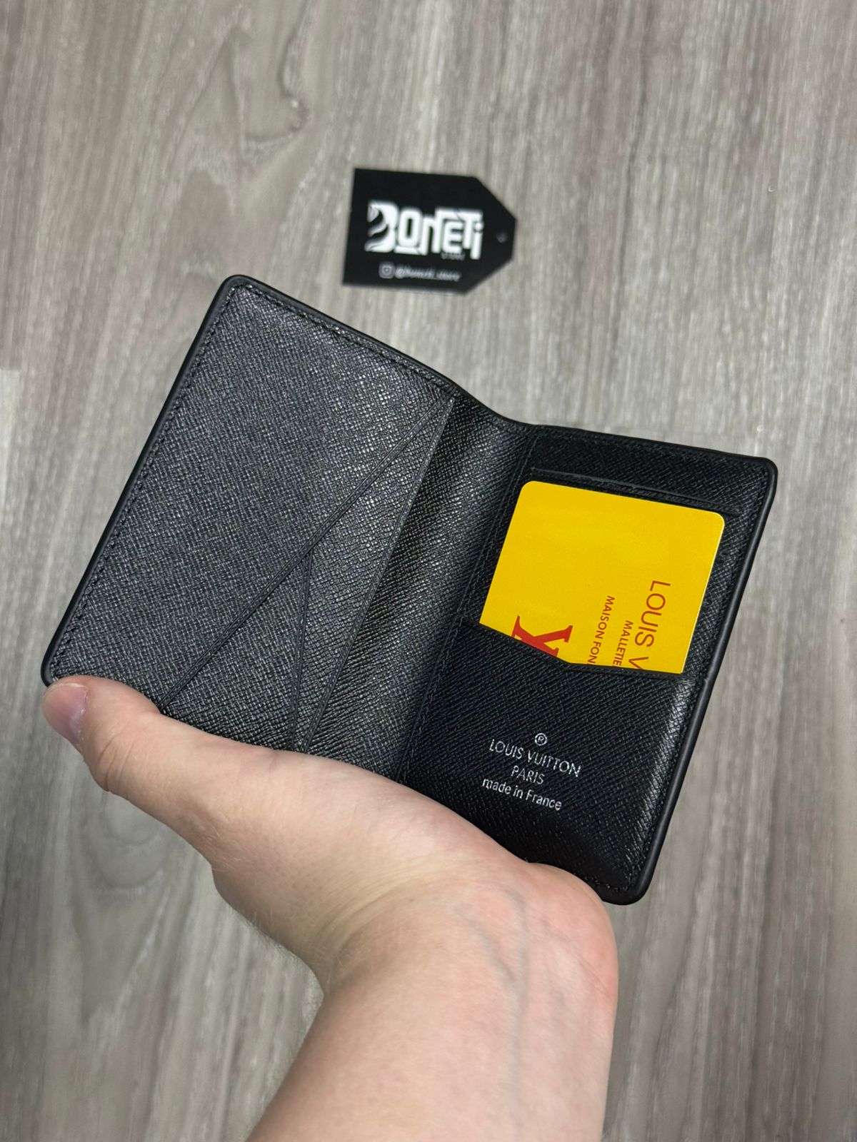 PORTA CARTÃO LV ECLIPSE LISO - PRETA