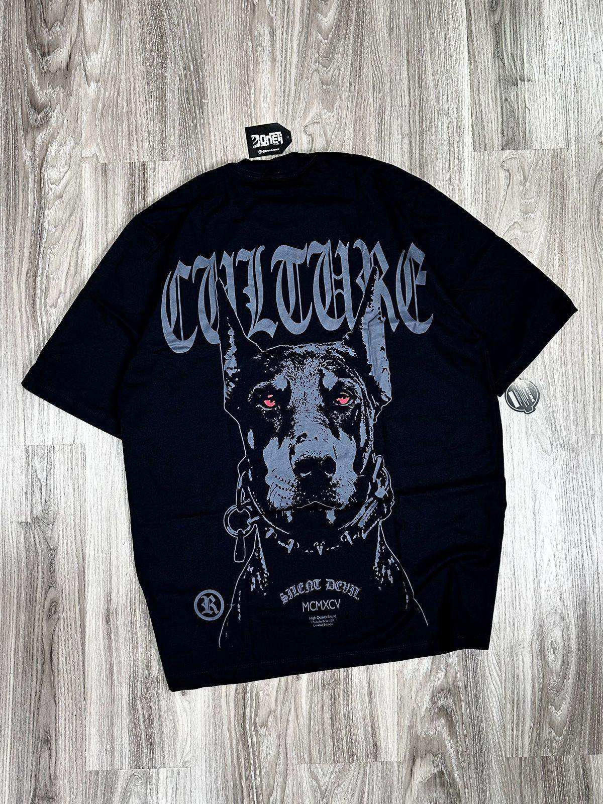 CAMISETA OVERSIZED CULTURE DOBERMAN - PRETA