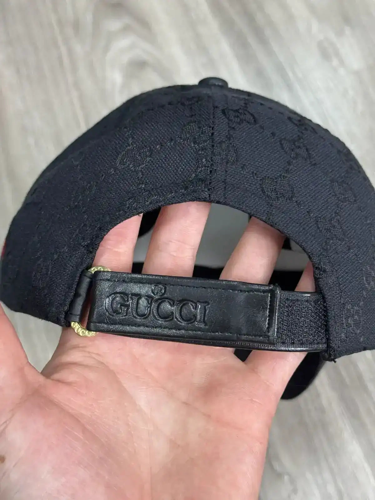 BONÉ GC MONOGRAMADO FAIXA - PRETO