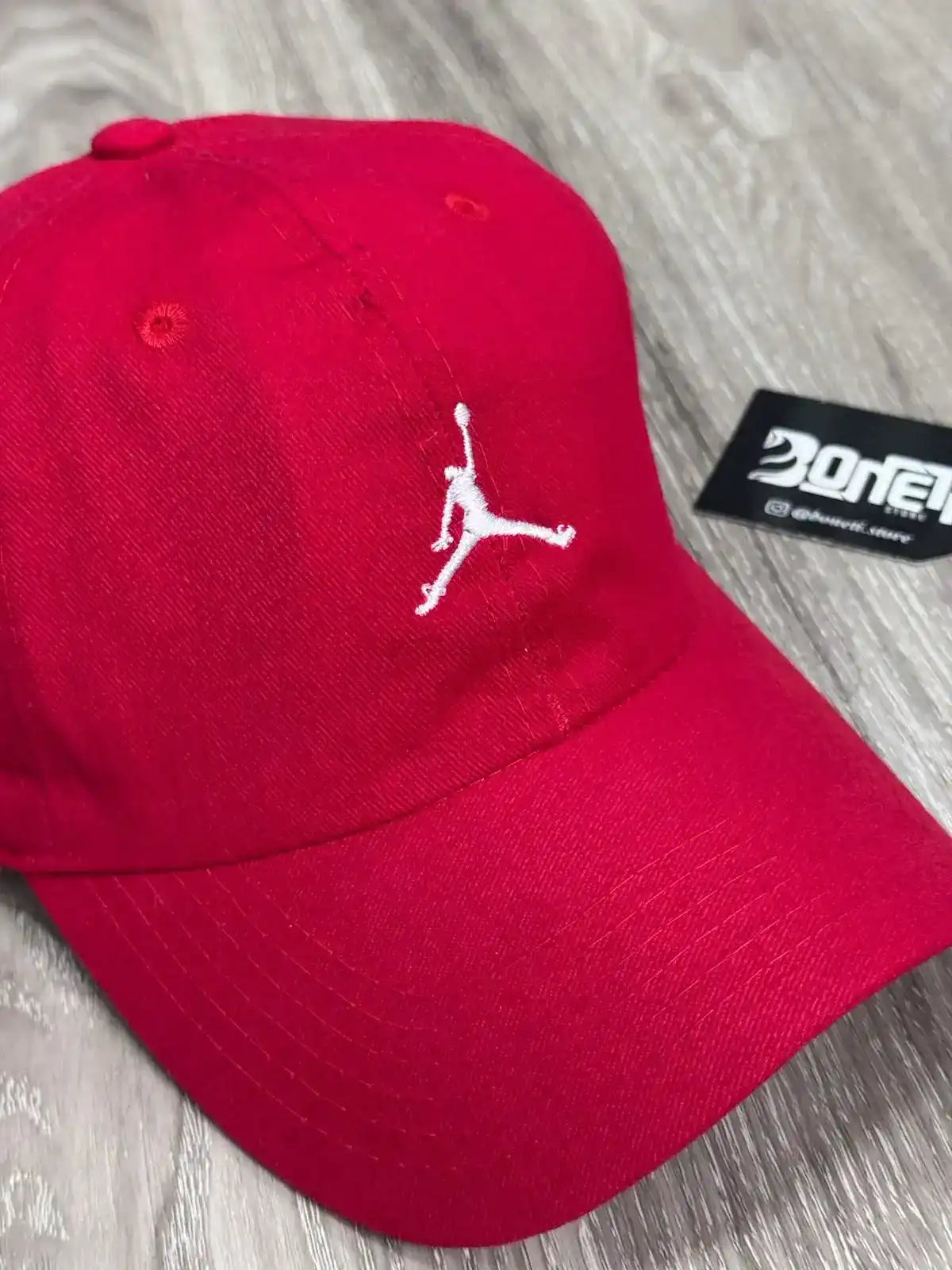 BONÉ JORDAN CLUB - VERMELHO