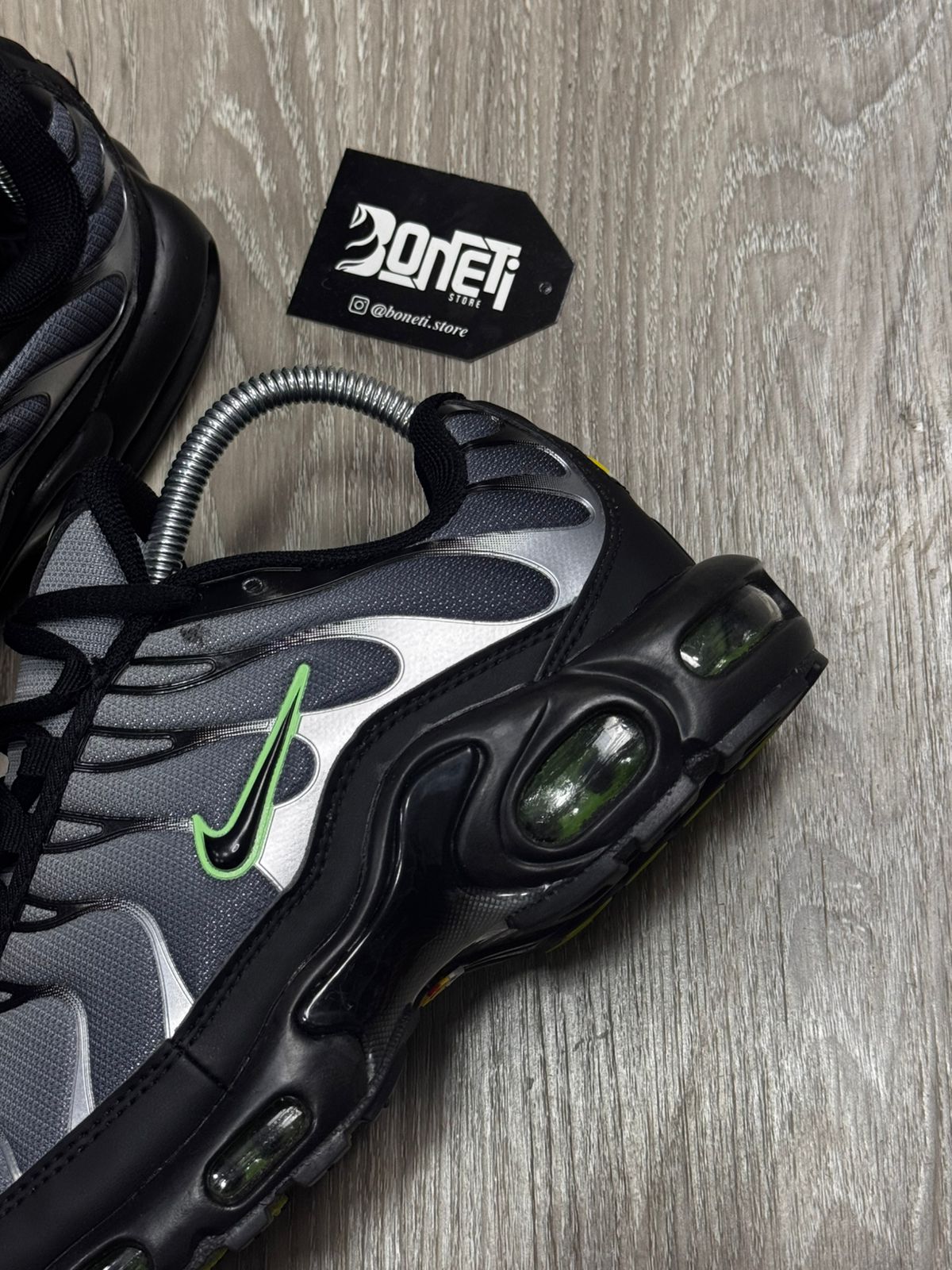 TÊNIS NK AIR MAX PLUS TN - PARTICLE GREY