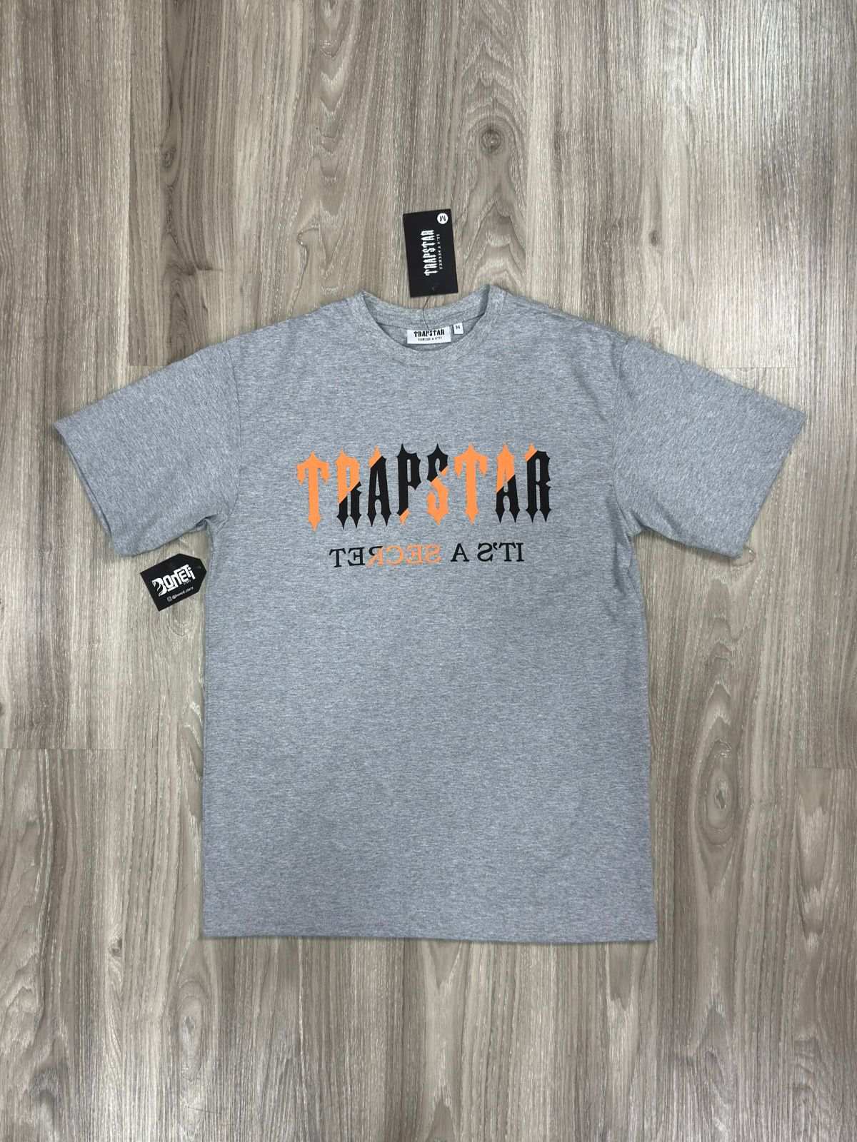 CAMISETA TRAPSTAR ITS A SECRET - CINZA