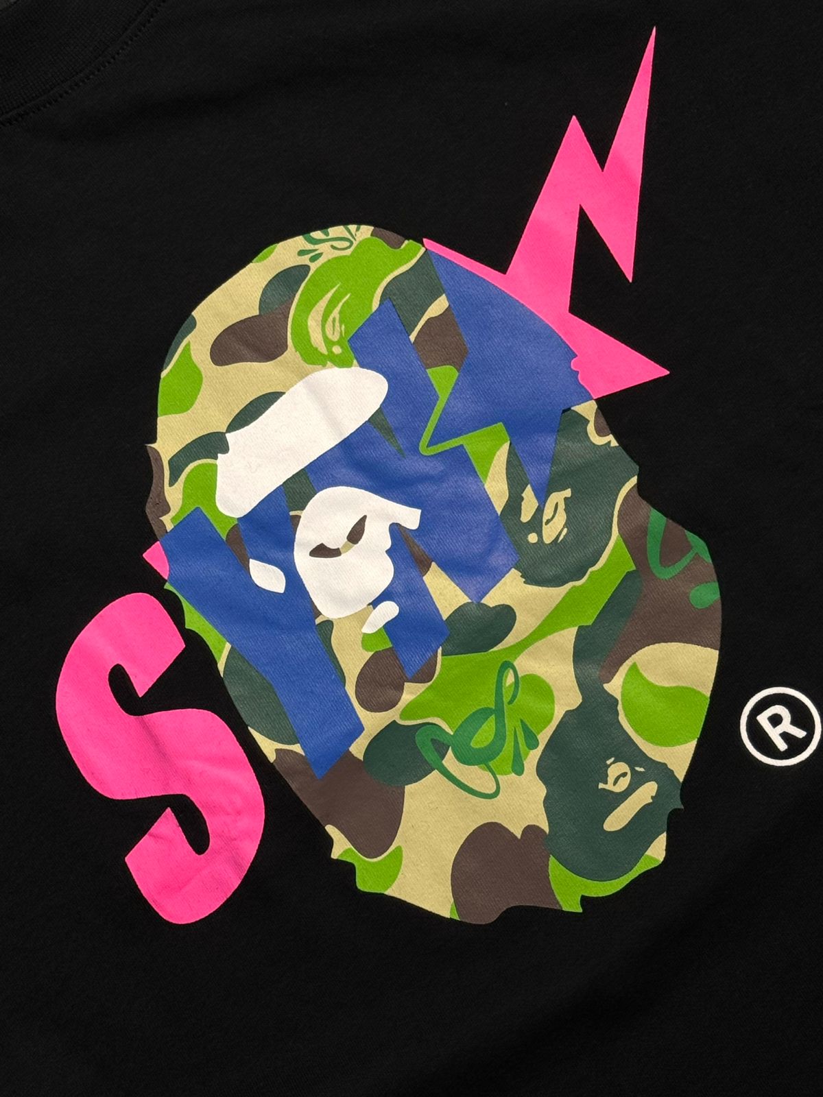 CAMISETA SYNA X BAPE - PRETA