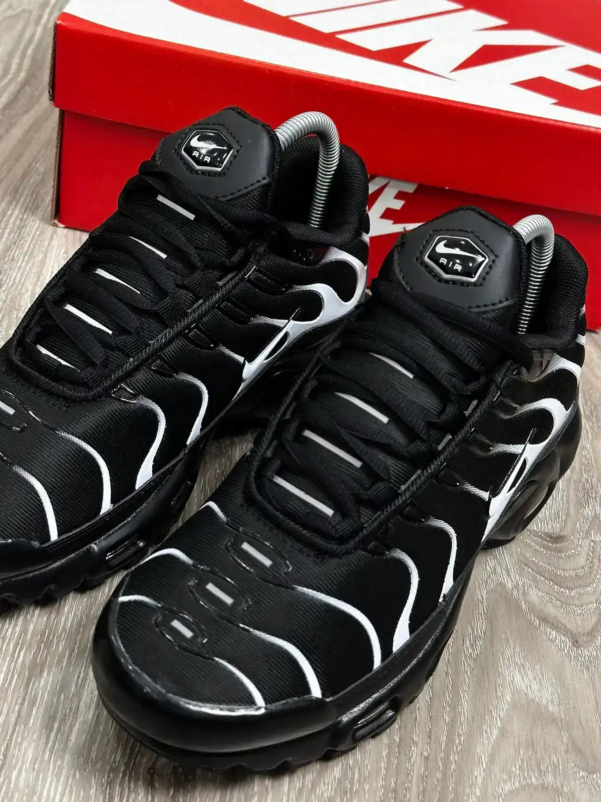 TÊNIS NK AIR MAX PLUS TN VENOM