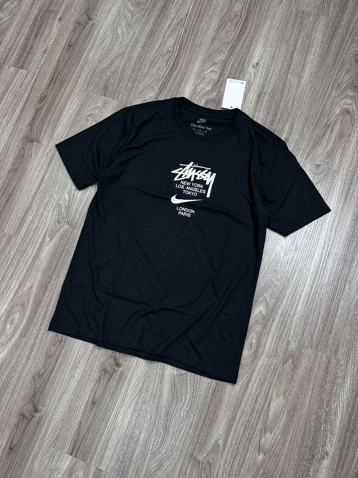 CAMISETA NK STUSSY LOGO