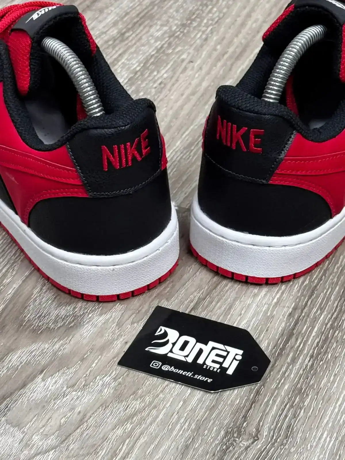 TÊNIS NK COURT VISION LOW - VERMELHO