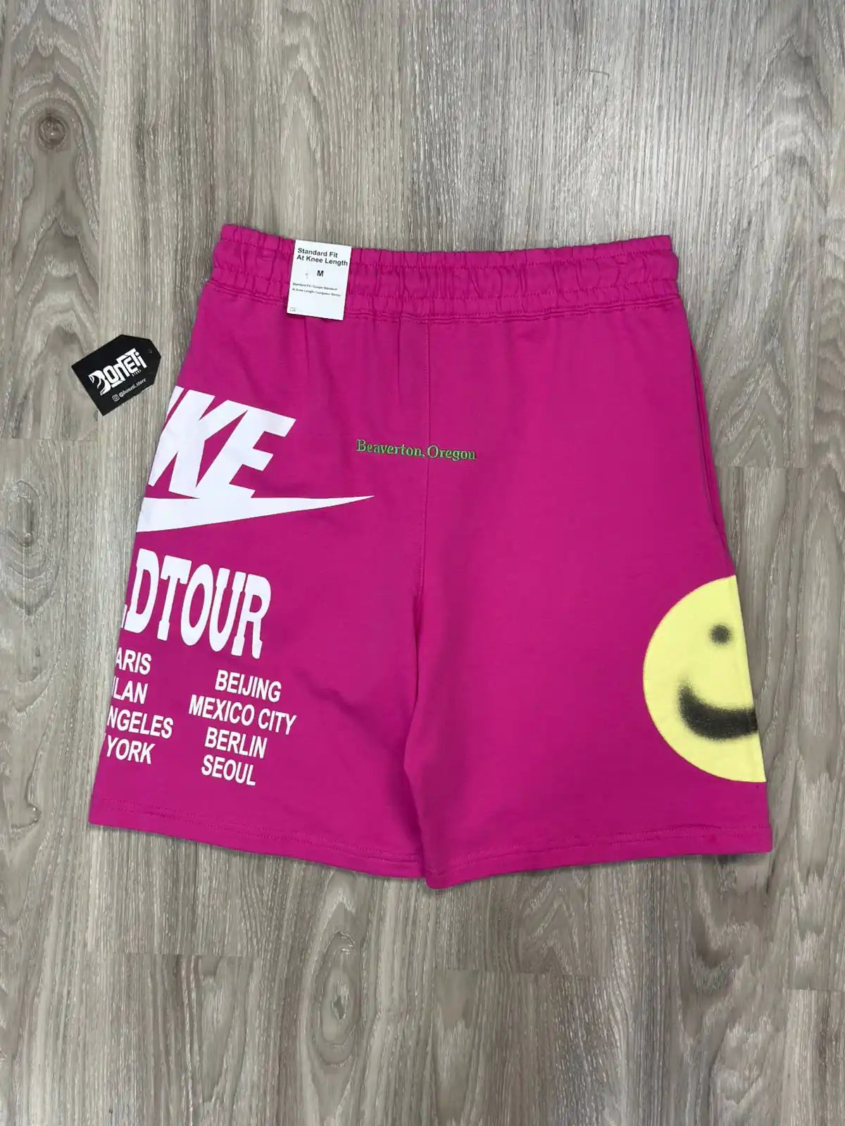SHORTS MOLETOM NK WORLD TOUR - ROSA