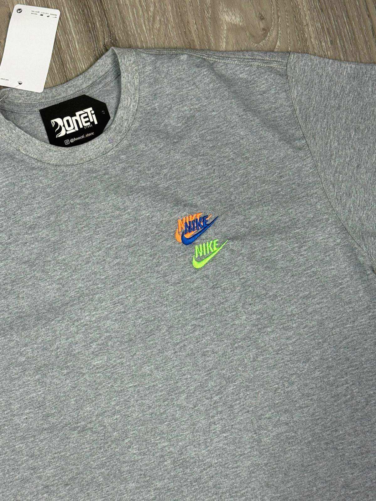 CAMISETA NK MULTI SWOOSH - CINZA