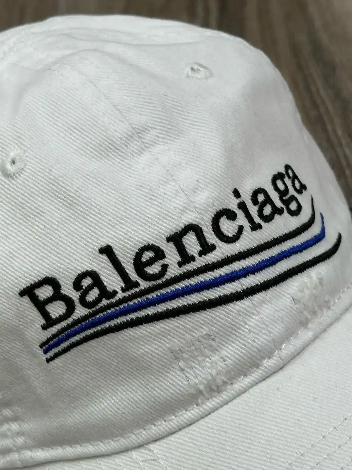 BONÉ BALENCIAGA BASEBALL CLASSIC - BRANCO