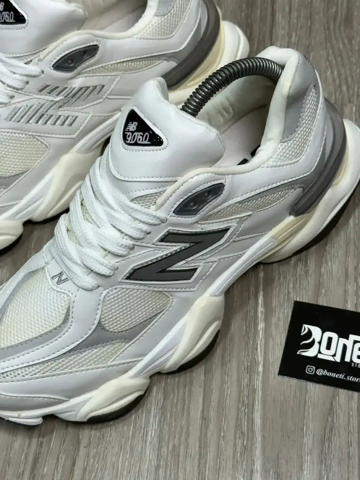 TÊNIS NB 9060 - BEGE