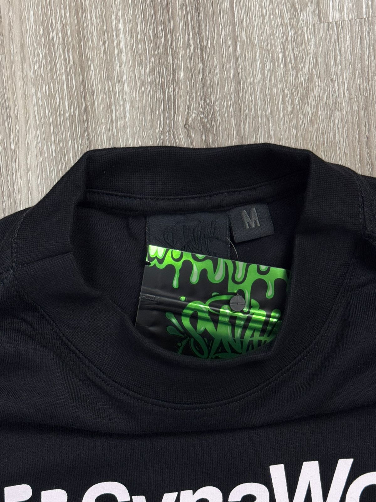 CAMISETA SYNA PRINTED TEE - PRETA