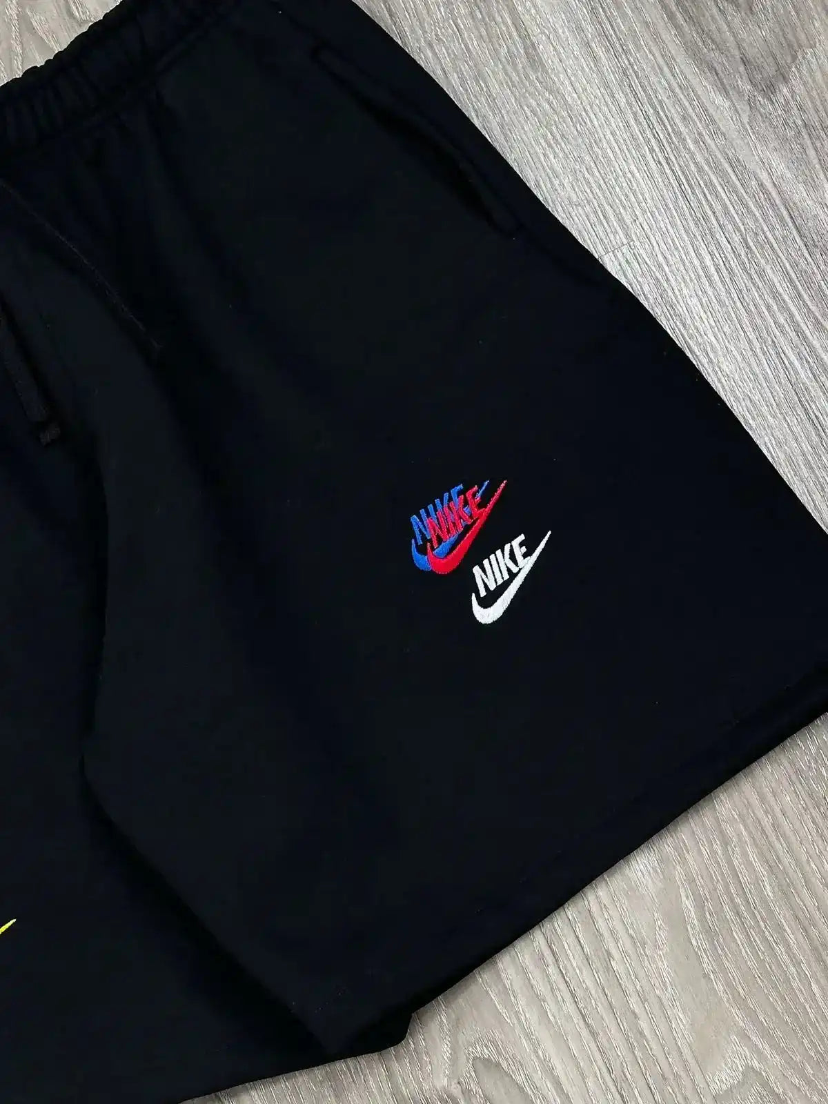 SHORTS MOLETOM NK MULTI SWOOSH - PRETO