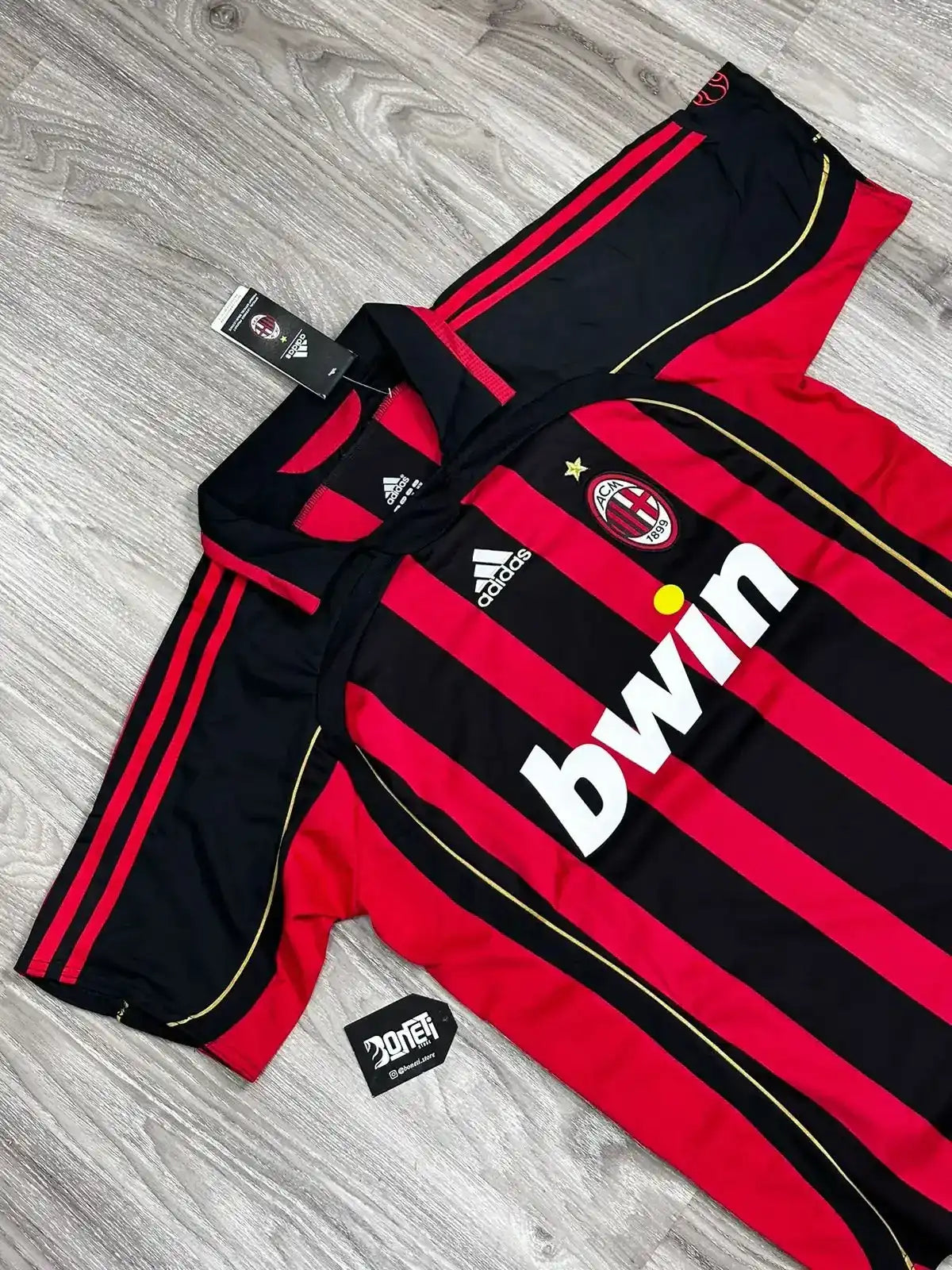 CAMISA RETRÔ MILAN KAKÁ