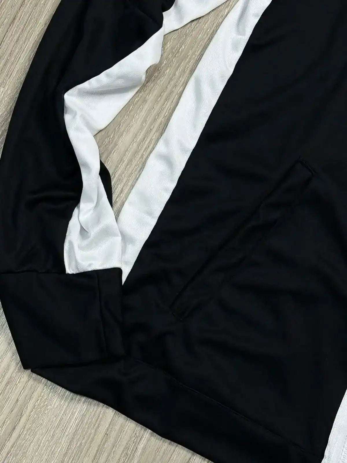 JAQUETA NK DRI-FIT - PRETA