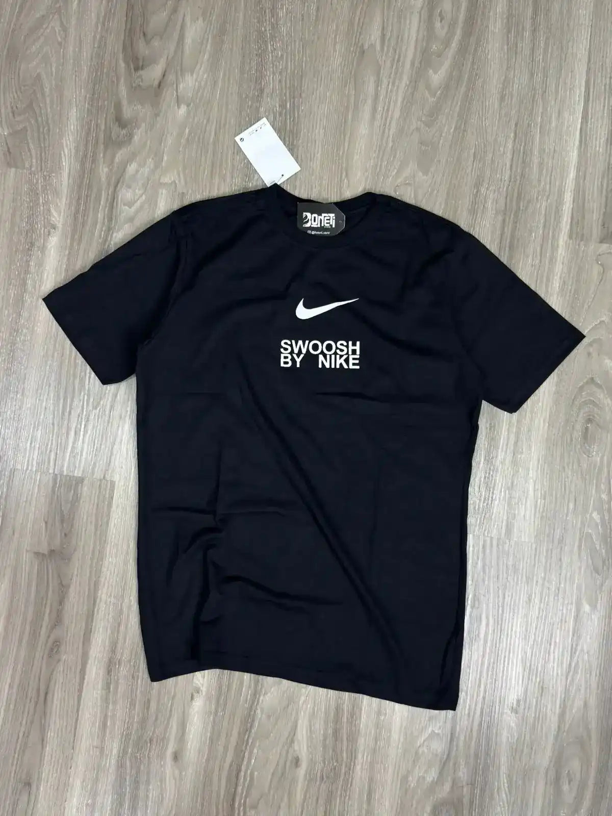 CAMISETA NK FRONT SWOOSH BY - PRETA