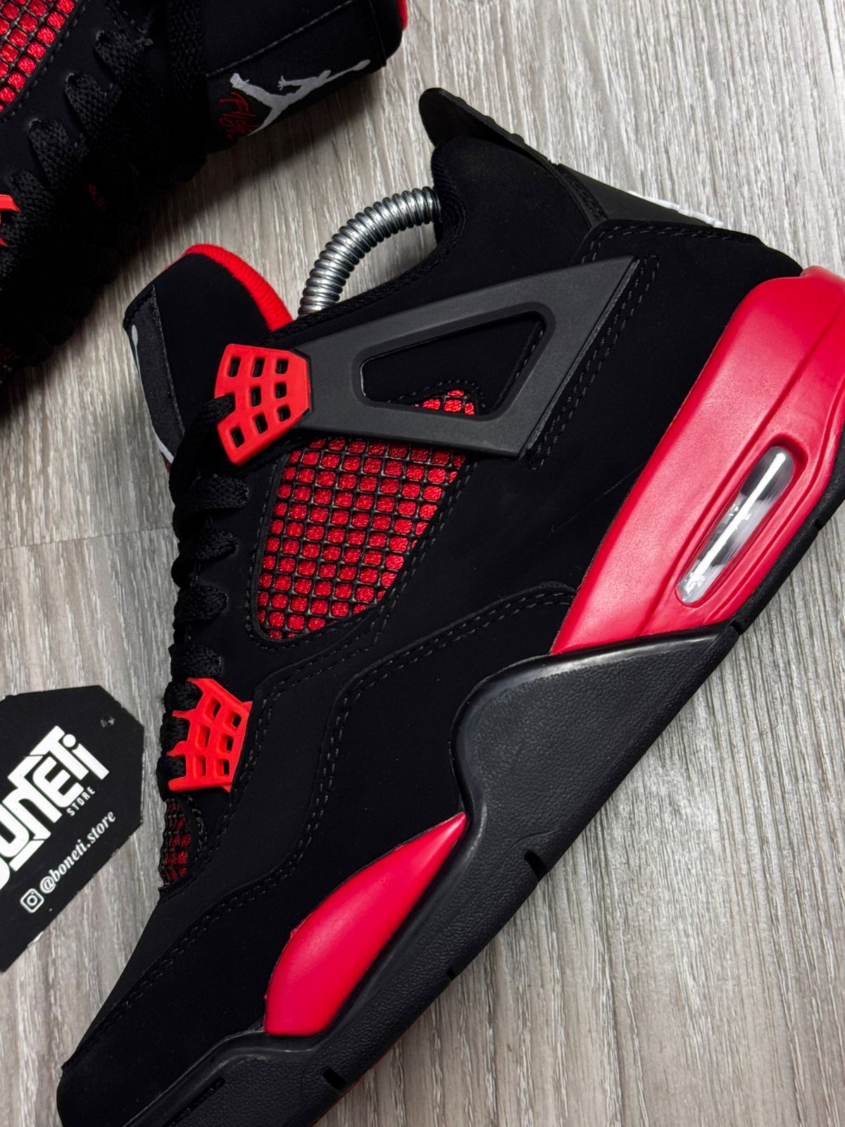 TÊNIS NK JORDAN 4 THUNDER - BLACK RED