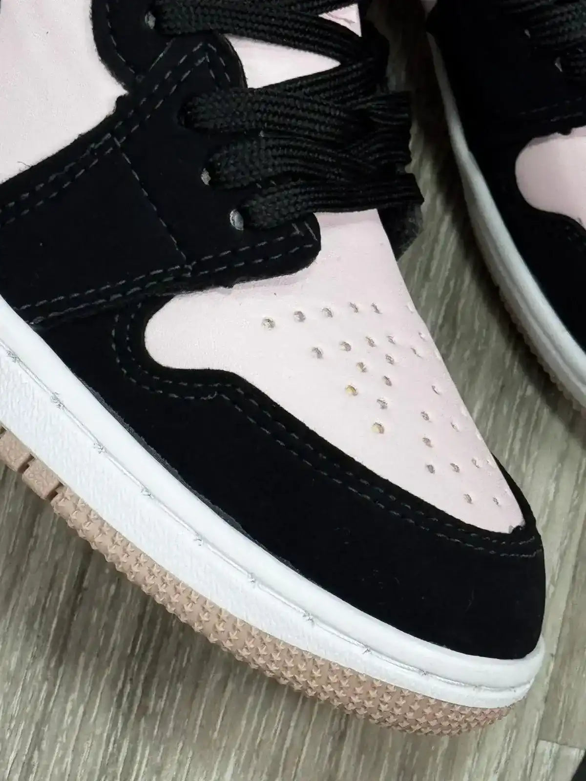TÊNIS NK JORDAN 1 - ROSA