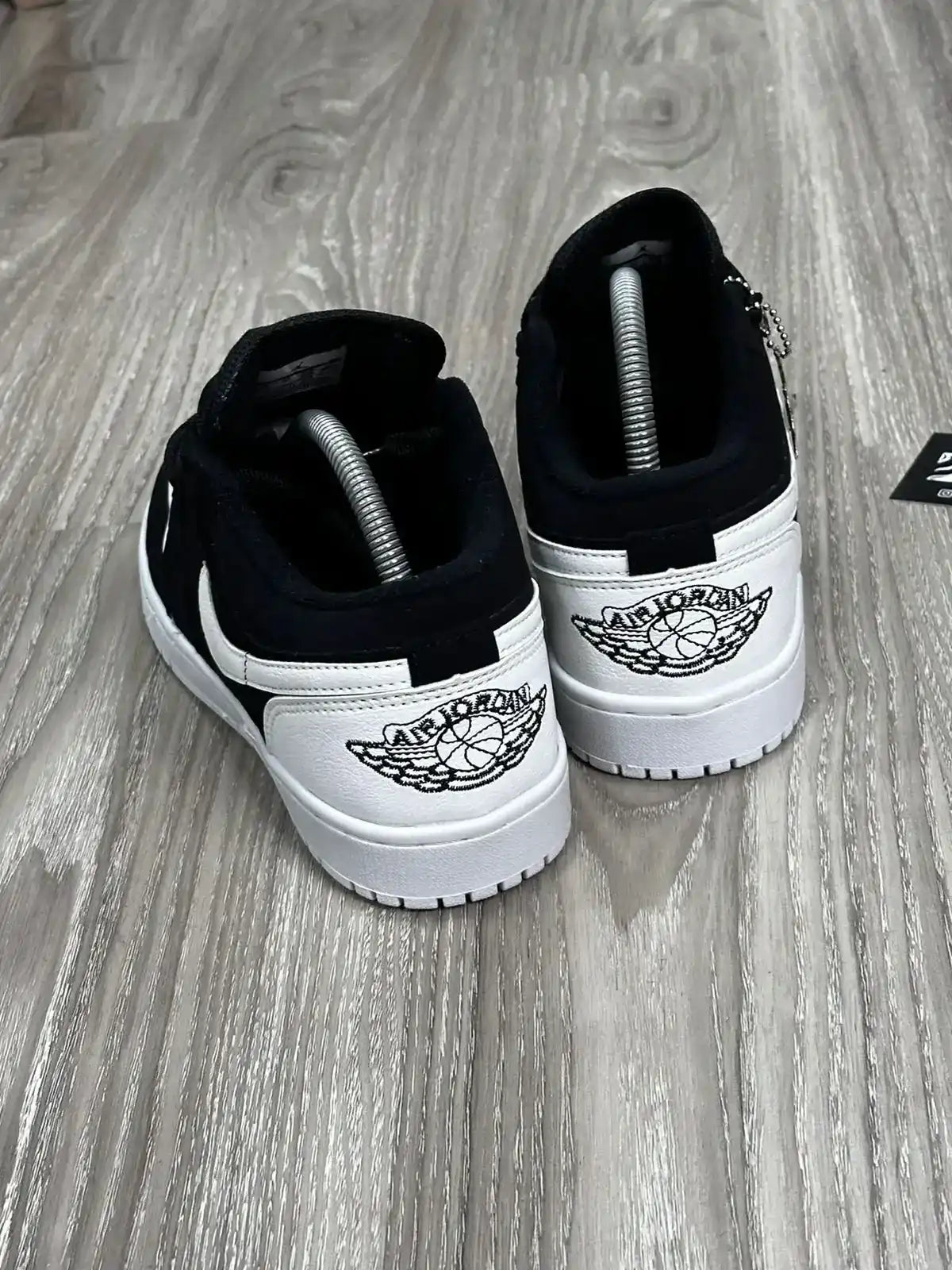 TÊNIS NK JORDAN 1 - BLACK WHITE