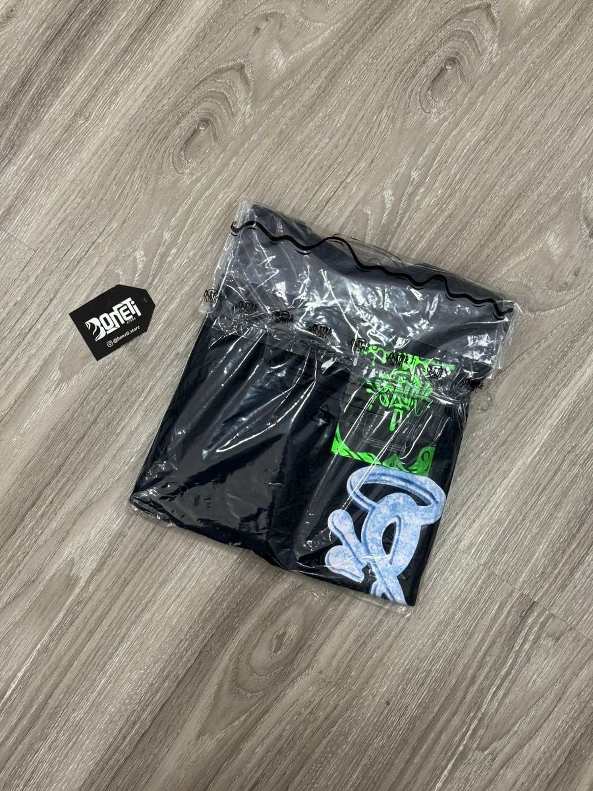 CAMISETA SYNA WORLD PILL - PRETA