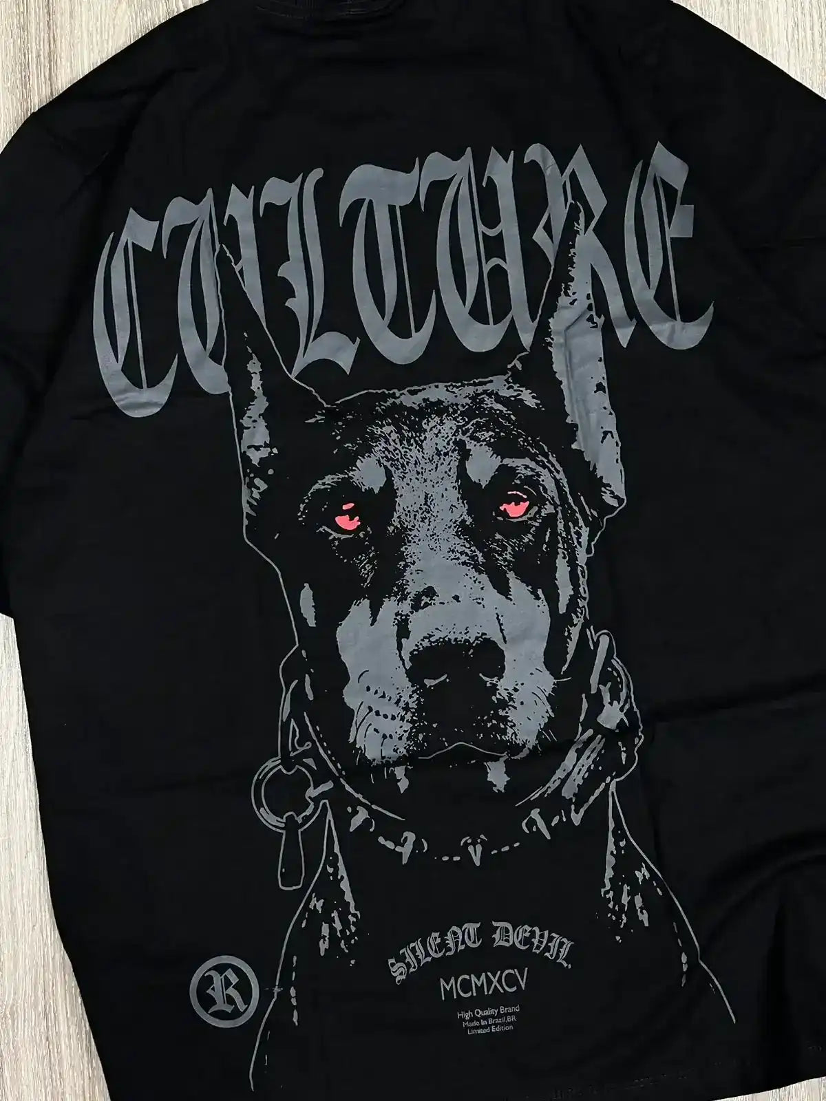 CAMISETA OVERSIZED CULTURE DOBERMAN - PRETA