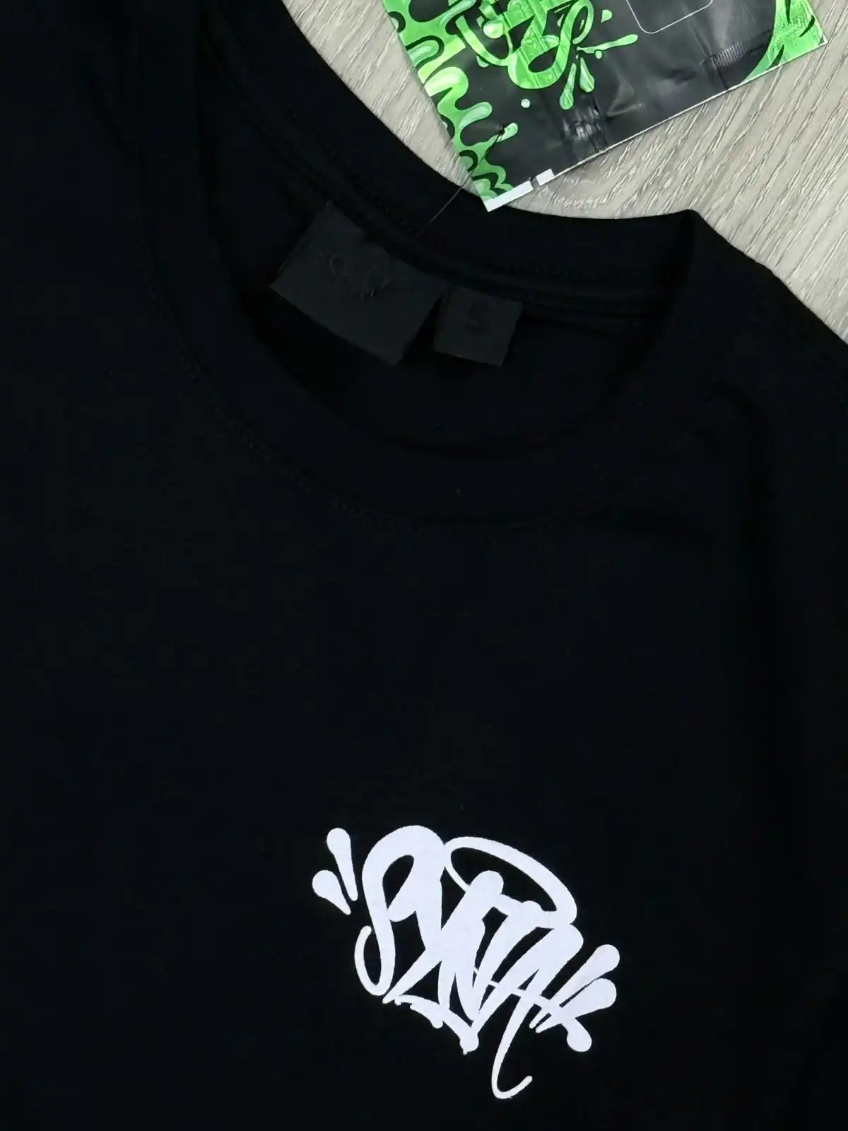 CAMISETA SYNA SIMPLE - PRETA