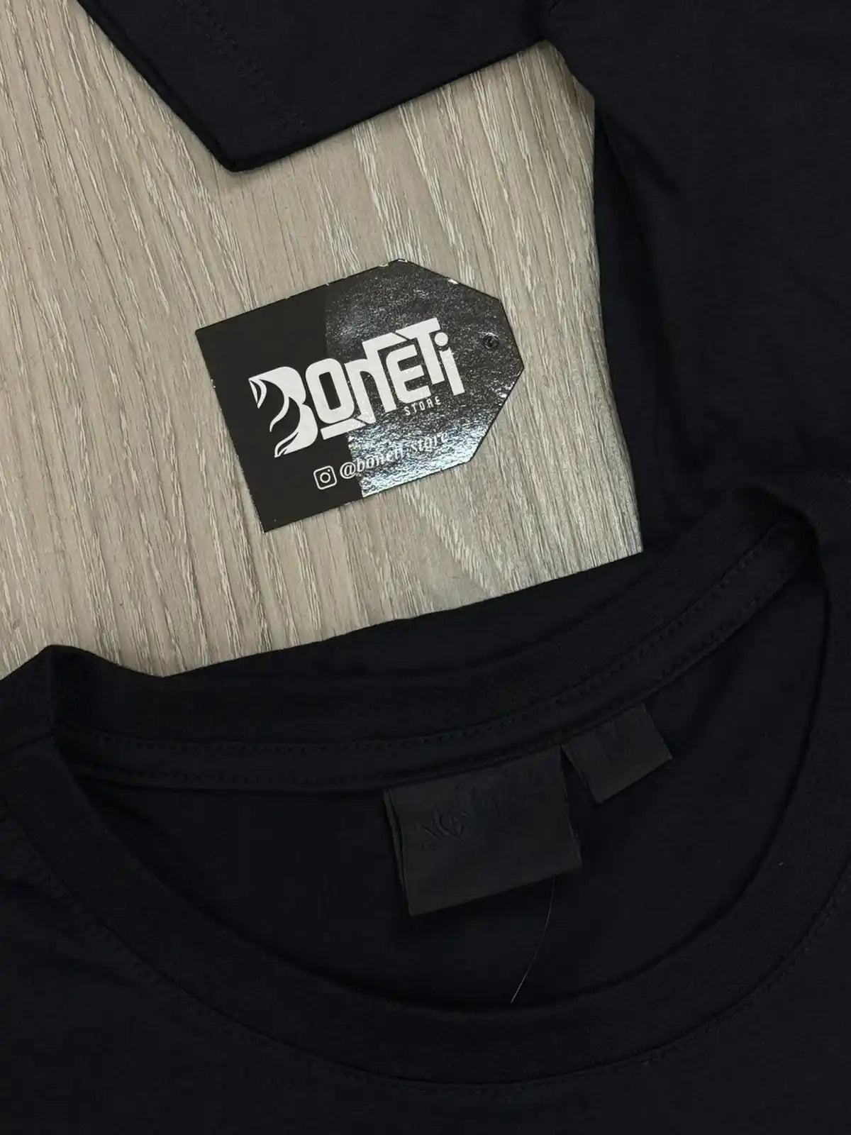 CAMISETA SYNA HOT WHEELS - PRETA