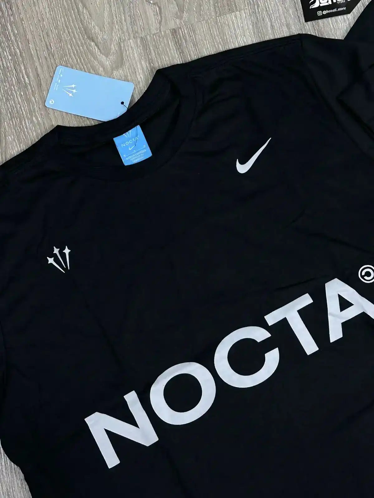 CAMISETA NK X NOCTA SOMETIMES - PRETA