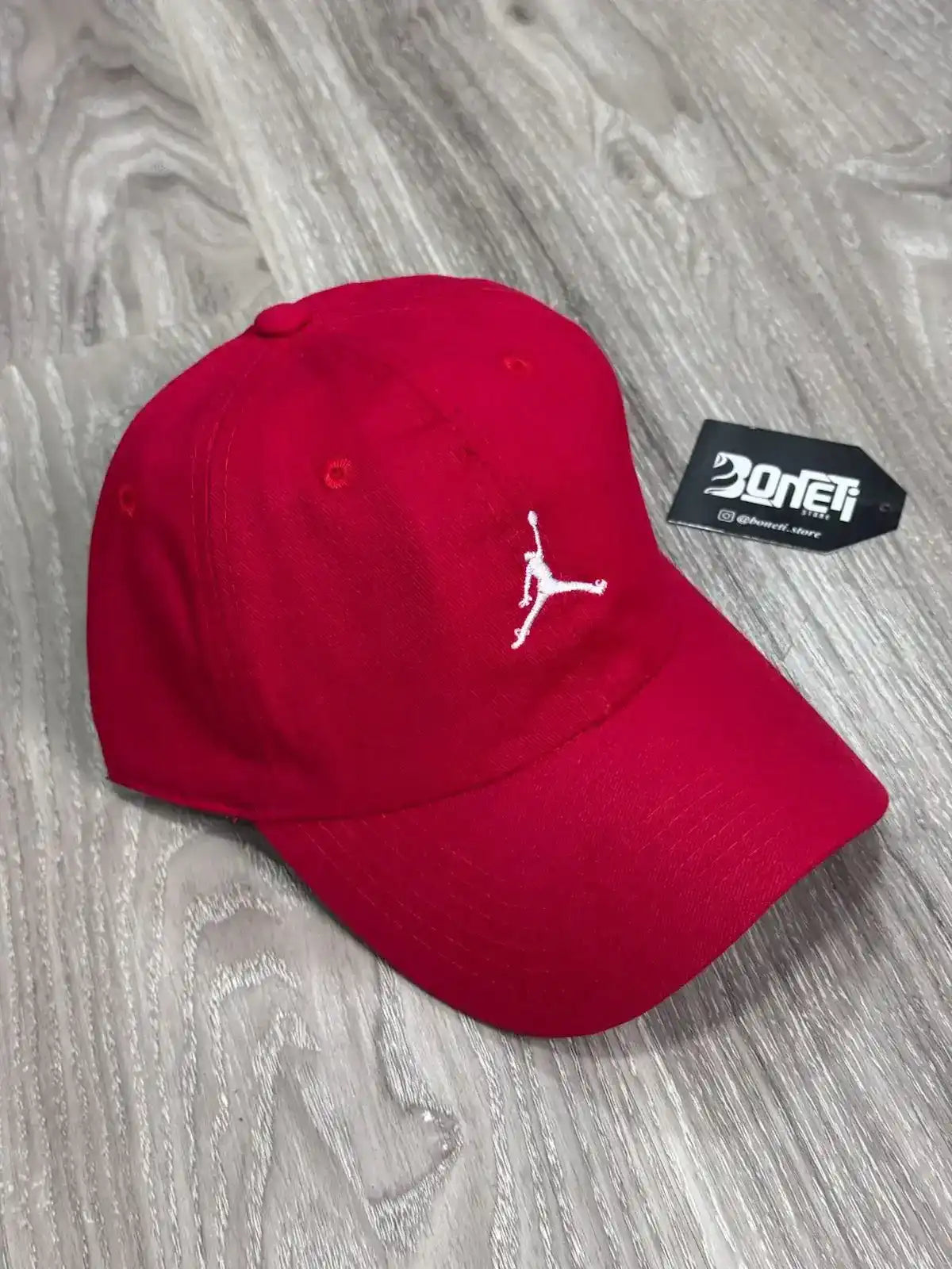 BONÉ JORDAN CLUB - VERMELHO