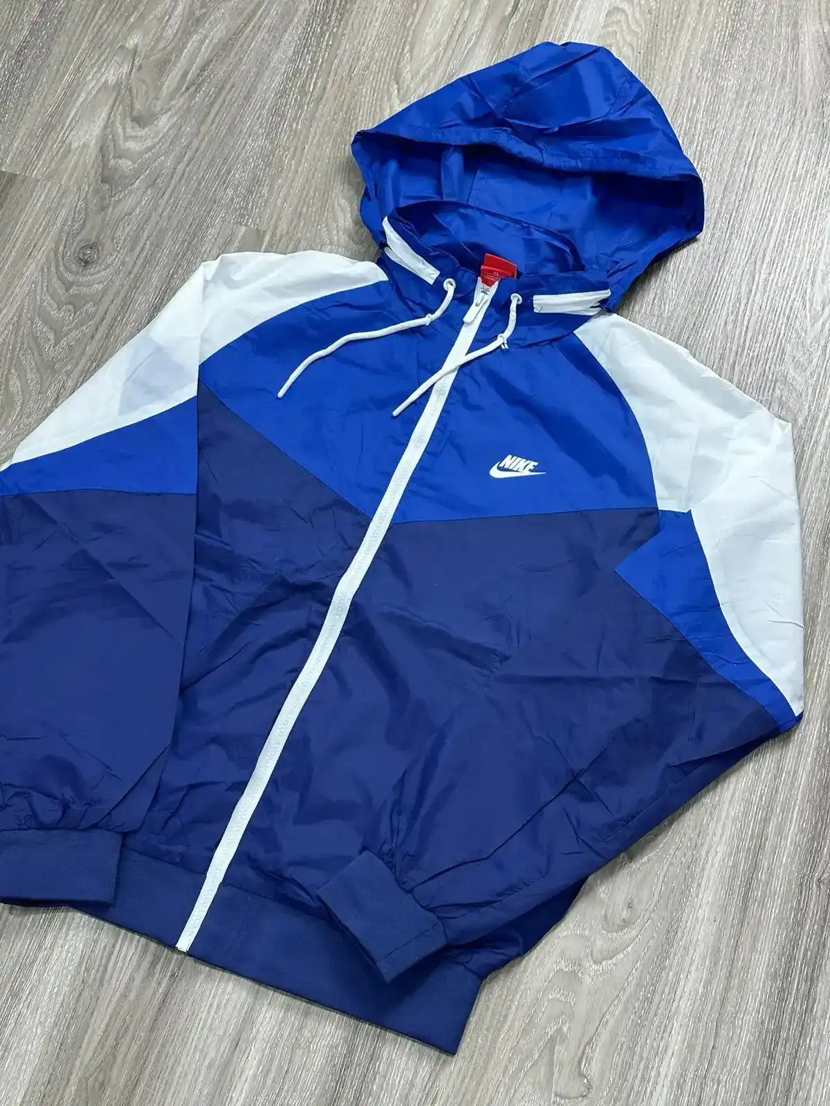 CORTA VENTO NK WINDRUNNER - AZUL
