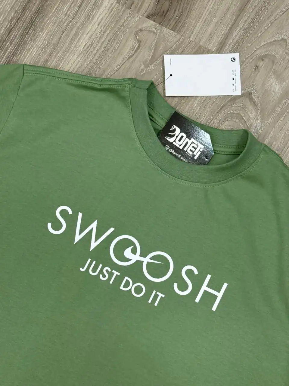 CAMISETA NK SWOOSH JUST DO IT - VERDE MUSGO