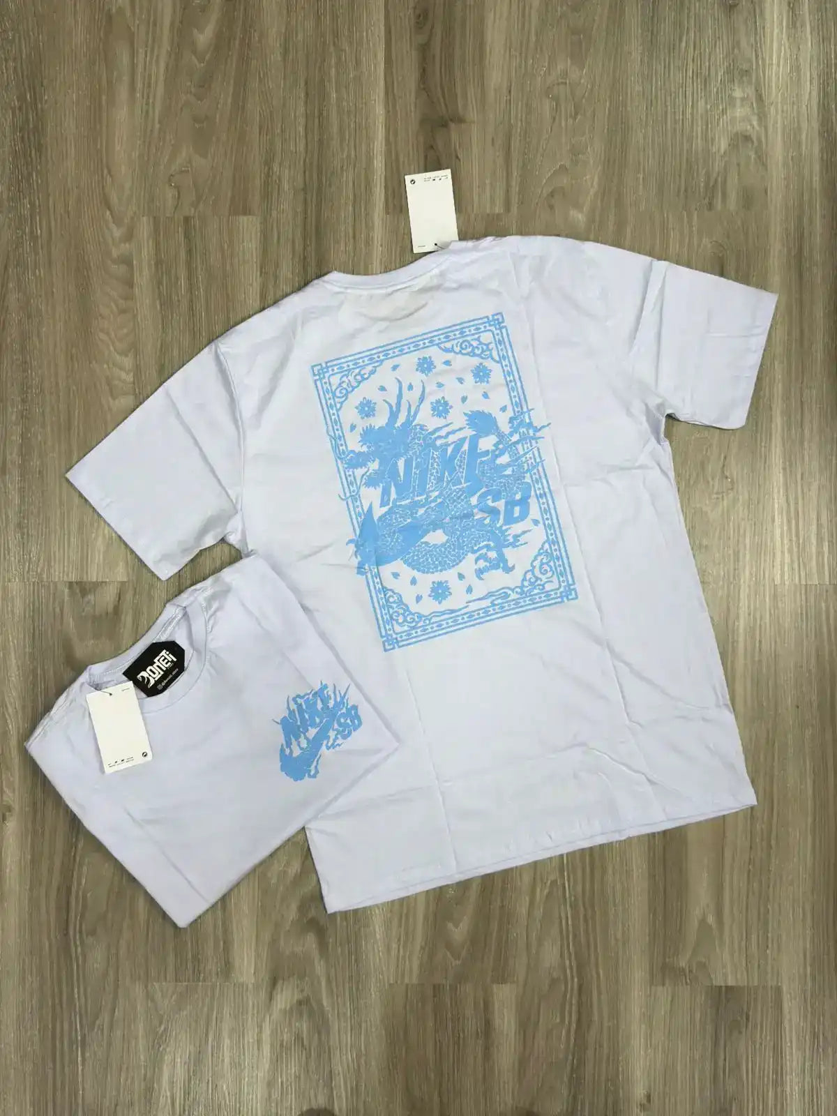 CAMISETA NK SB DRAGON - BRANCA E AZUL
