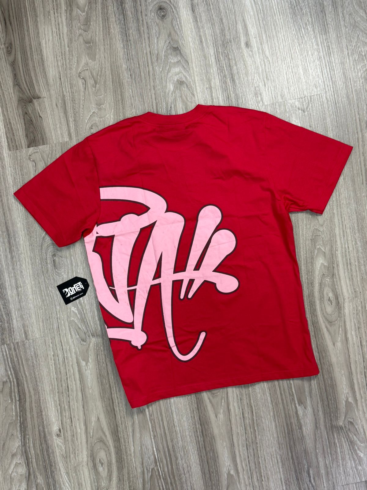 CAMISETA SYNA WORLD LOGO - VERMELHA