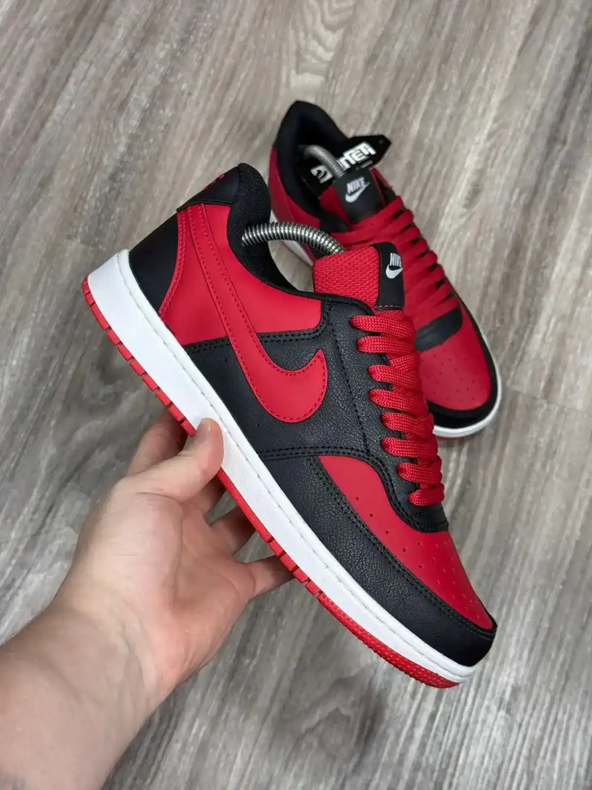 TÊNIS NK COURT VISION LOW - VERMELHO