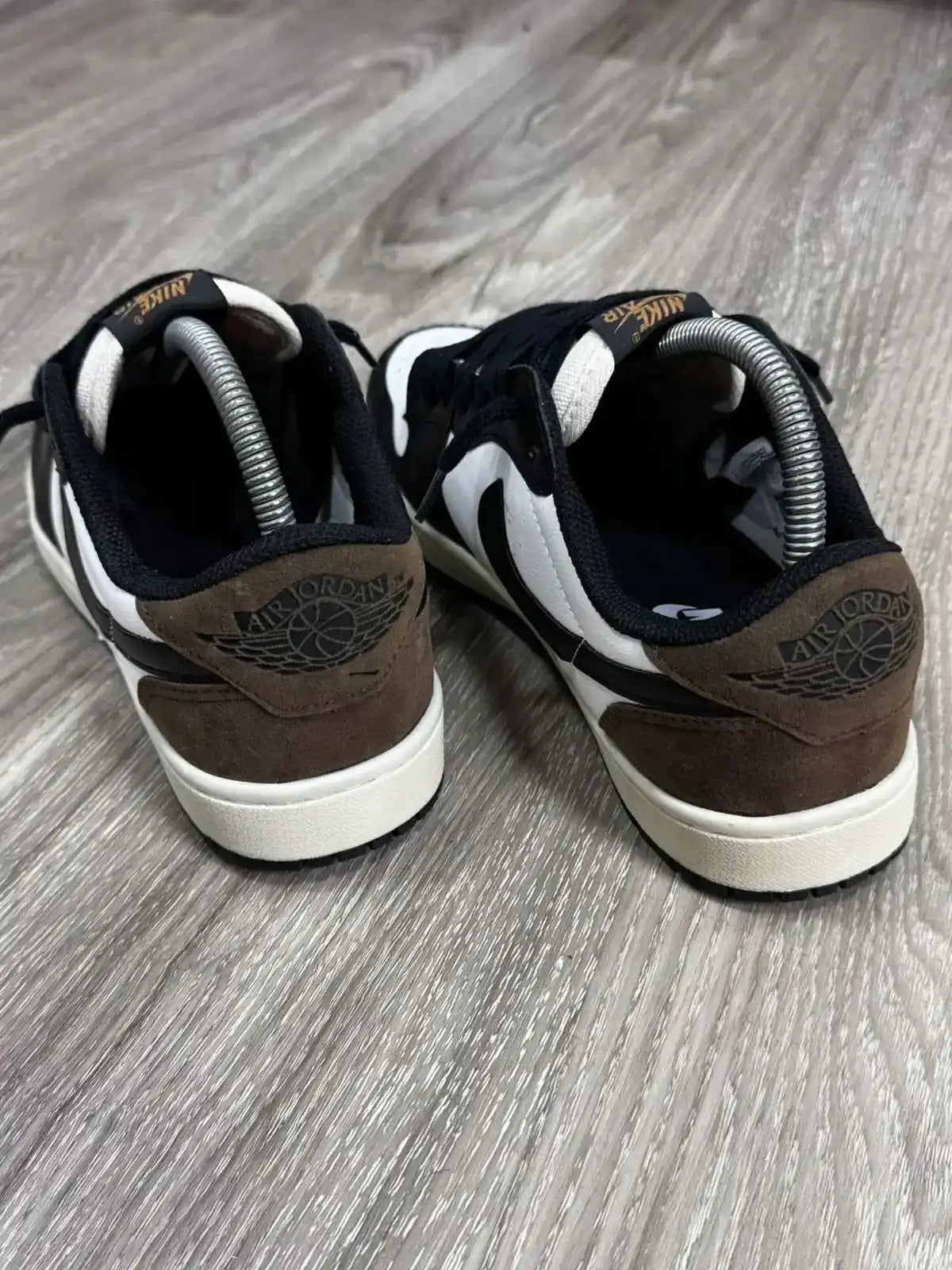 TÊNIS NK JORDAN 1 - MOCHA
