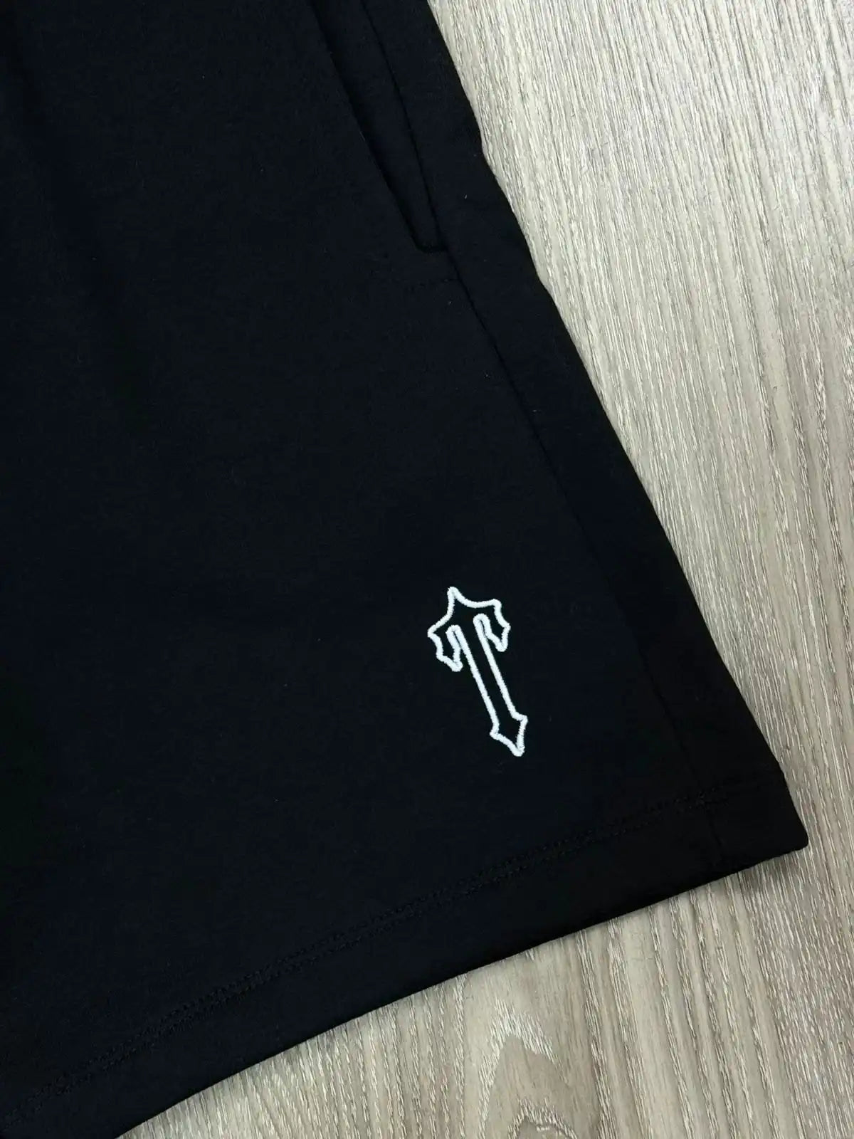SHORTS MOLETOM TRAPSTAR - PRETO