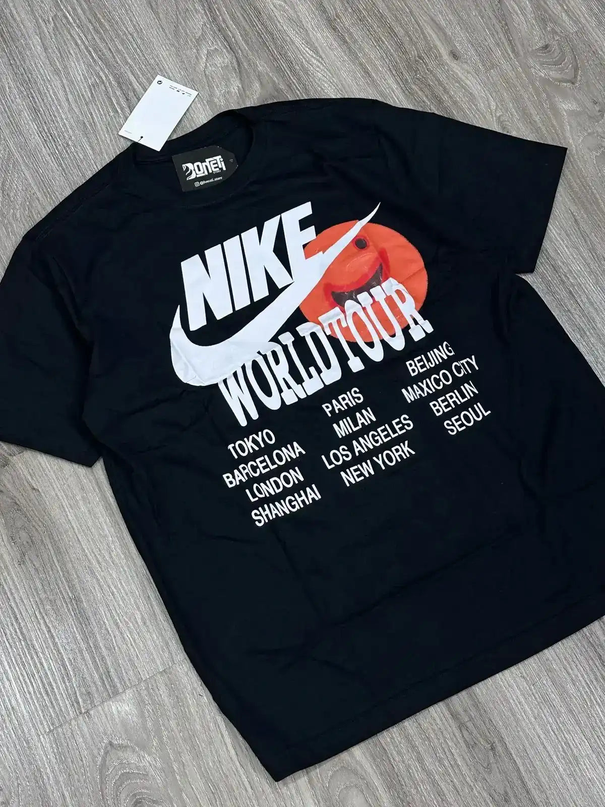 CAMISETA NK WORLD TOUR - PRETA