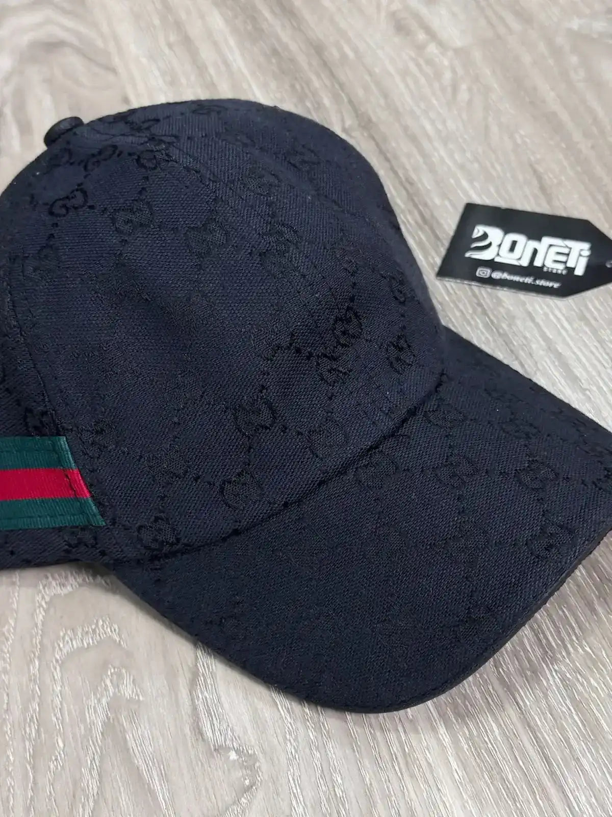 BONÉ GC MONOGRAMADO FAIXA - PRETO