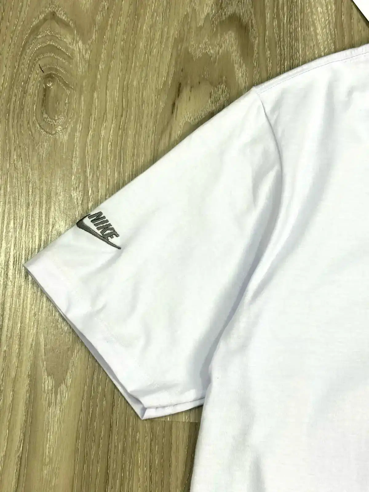 CAMISETA NK MULTI SWOOSH - BRANCA