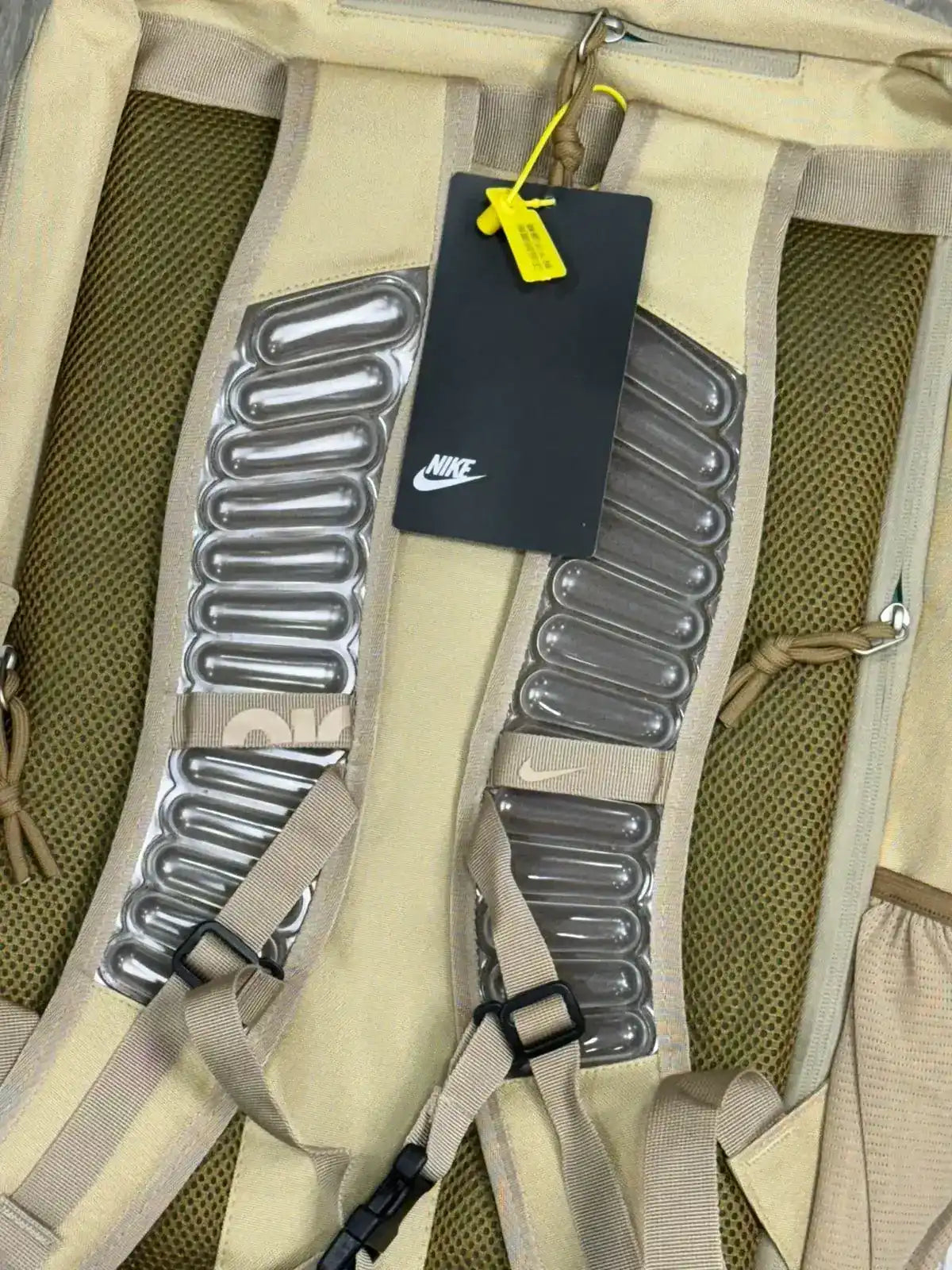 MOCHILA NK UTILITY ELITE - BEGE