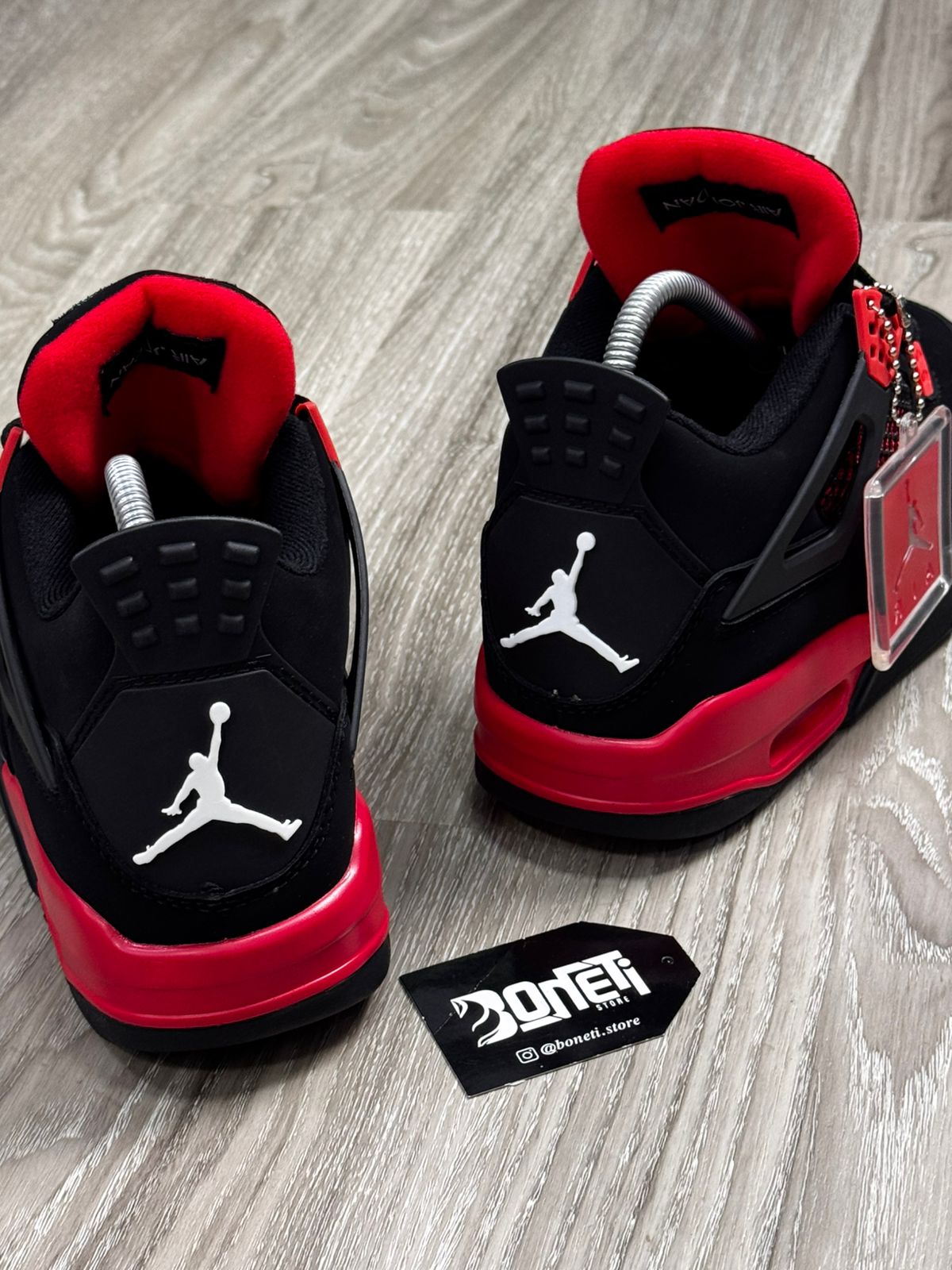 TÊNIS NK JORDAN 4 THUNDER - BLACK RED