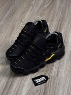 TÊNIS NK VAPORMAX PLUS - PRETO