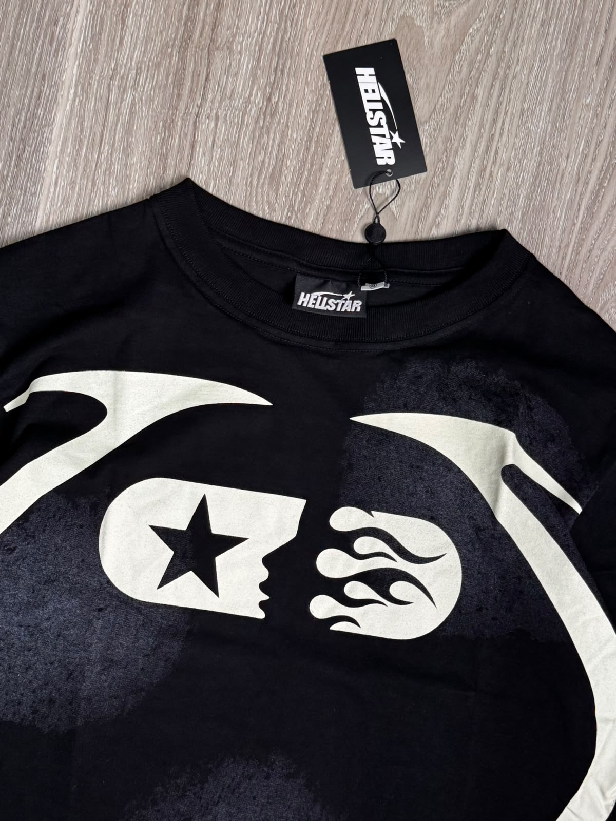 CAMISETA HELLSTAR WARM UP OFFWHITE - PRETA