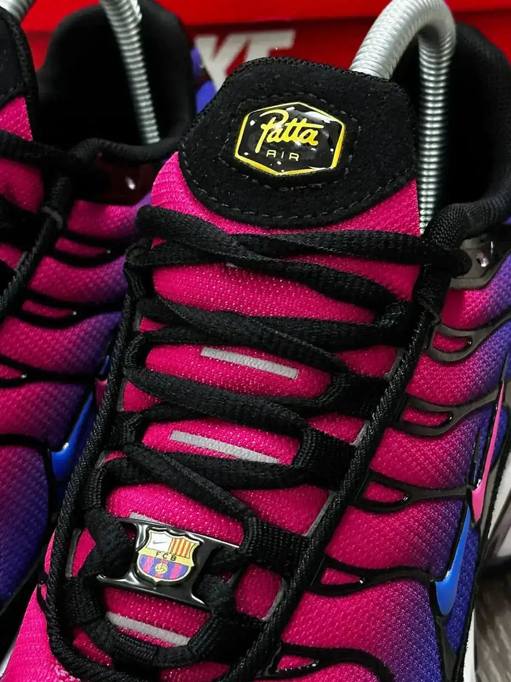 TÊNIS NK AIR MAX PLUS TN - BARCELONA