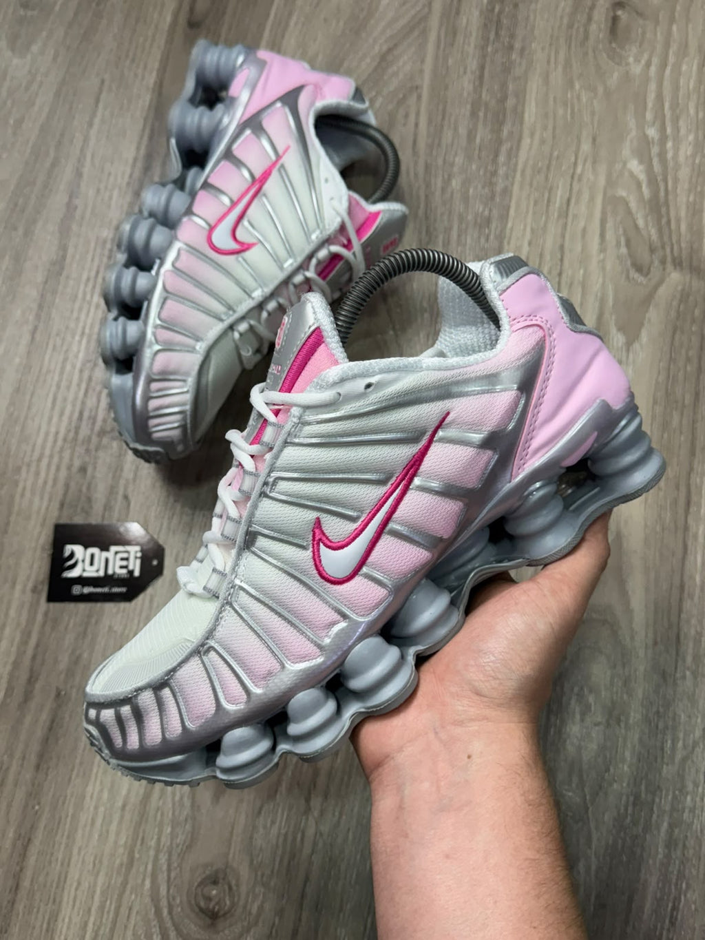 TÊNIS NK SHOX TL 12 MOLAS - METALLIC PLATINUM PINK FOAM