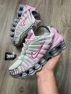 TÊNIS NK SHOX TL 12 MOLAS - METALLIC PLATINUM PINK FOAM
